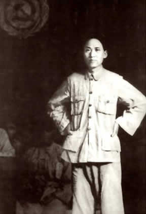 1933꣬ë