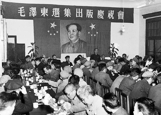 1951꣬ëѡһڱ淢С